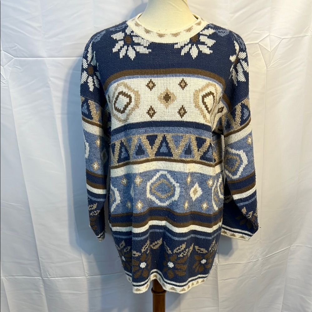 Vintage Blue and White Patterned Sweater